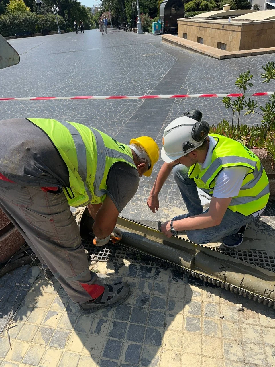 İçərişəhər metrosu sonrası dönmə kamerası və yeraltı dayanacaq